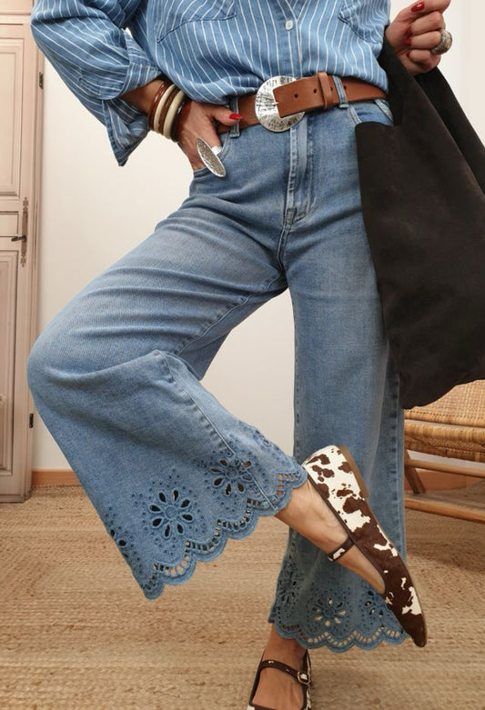 Embroidered Cropped Wide Leg Jeans