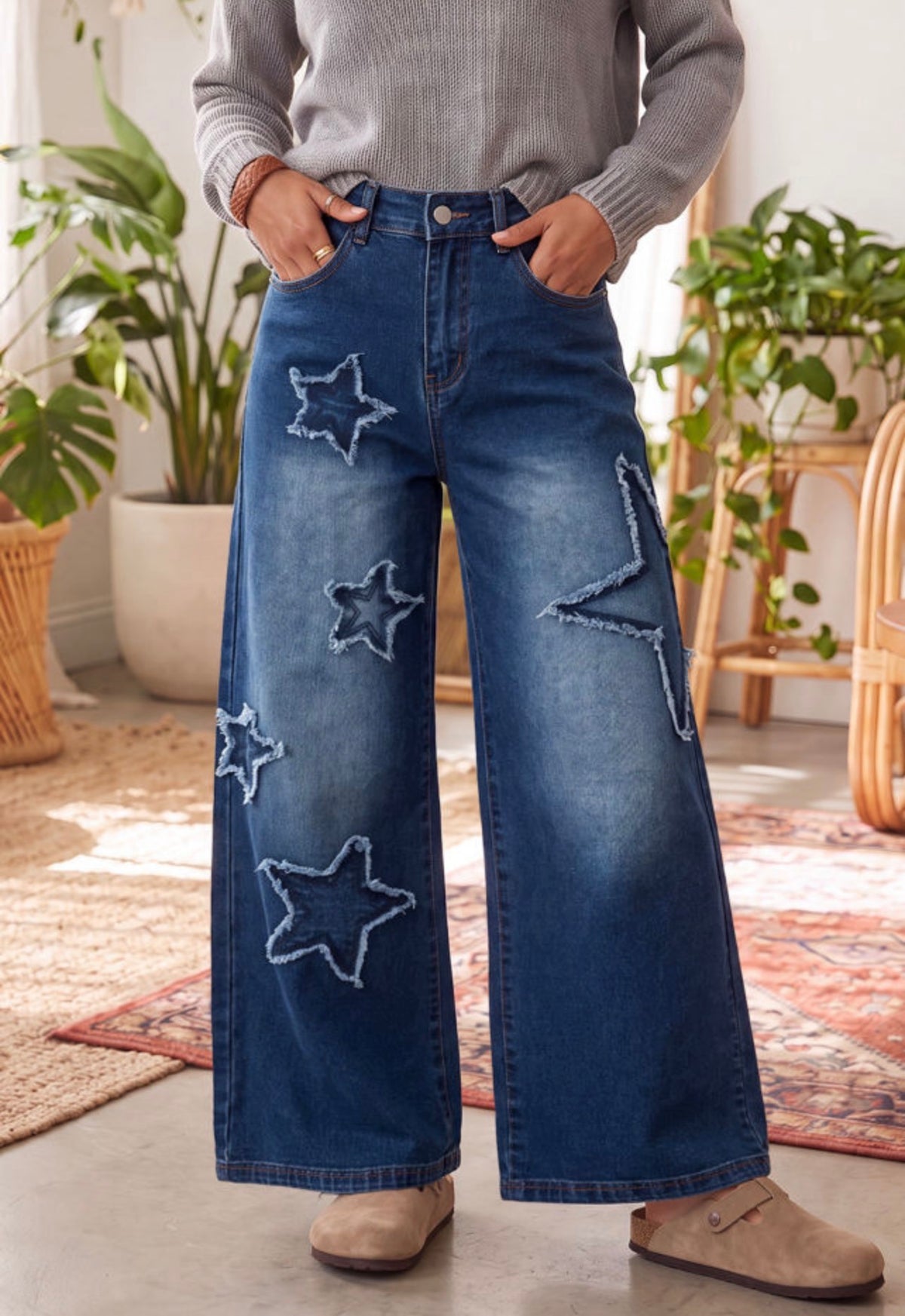 Star Detail Wide Leg Jeans